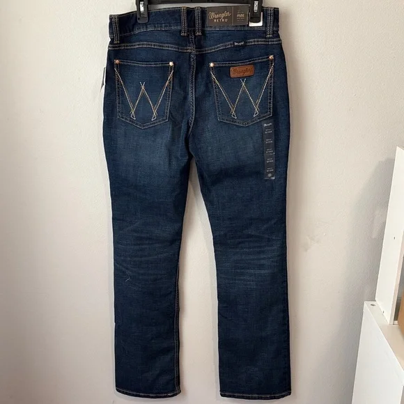Women's Mid-RiseWrangler Jeans - Picture 2 of 6